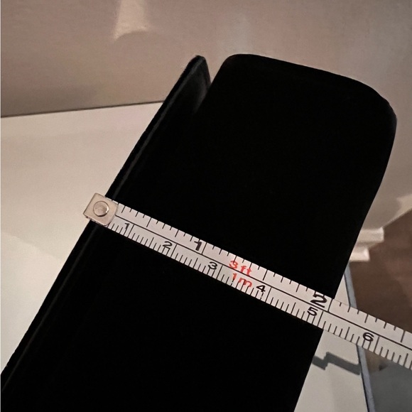 Authentic Tom Ford - Picture 11 of 15